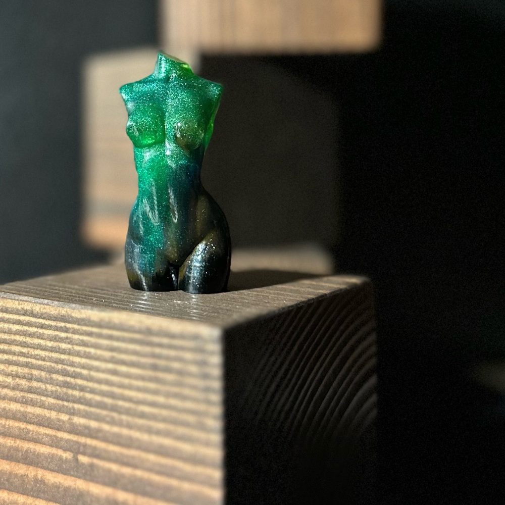 Beautiful 2.5" Goddess Resin Sculpture Black & Iridescent Jade Green Color